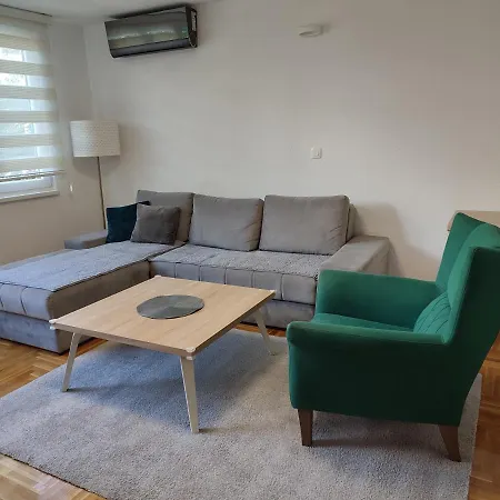 Noah Apartment